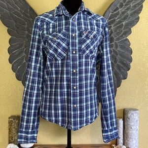 Hollister New Plaid Button Down Shirt